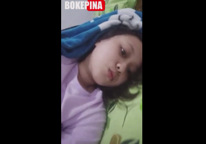 Bocah Cantik Omek Pake Tiga Jari